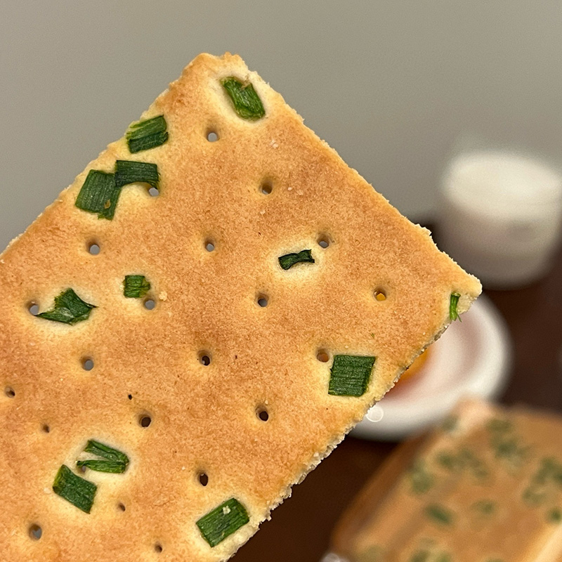 Galletas de cebolla verde