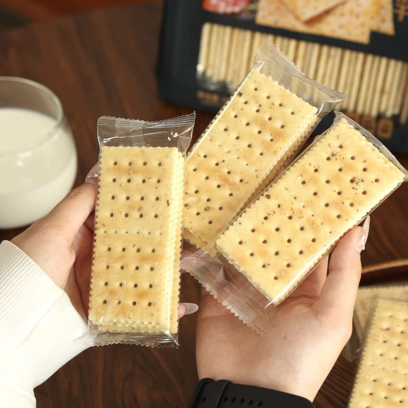 Galletas de refresco de jamón con trufa negra Galletas de refresco de jamón con trufa negra